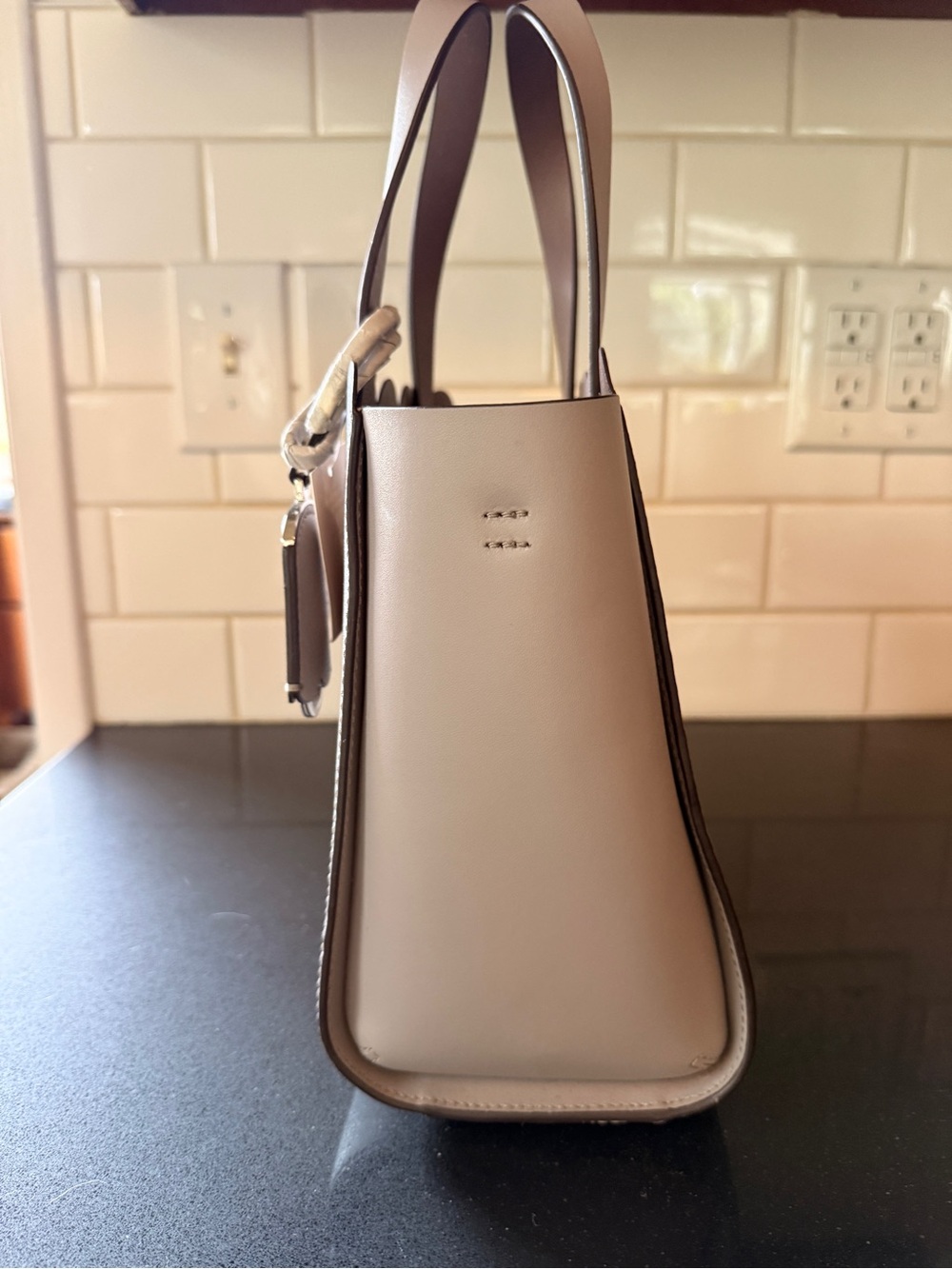 NWT kate spade Scalloped Tote in Light Taupe Gray - Picture 4 of 8